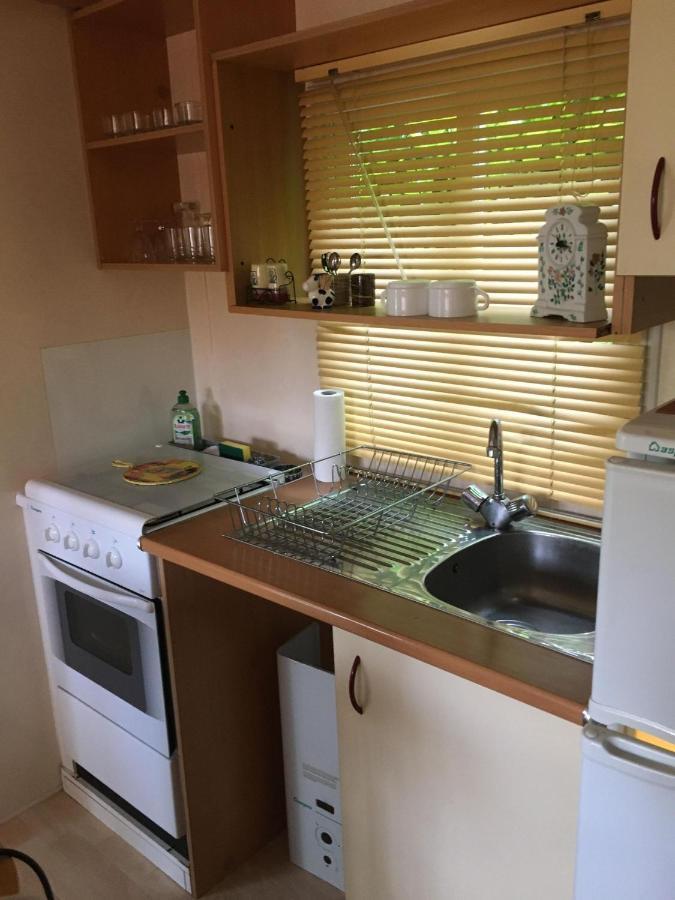 Mobile Home Avec Parking Chorges Kültér fotó