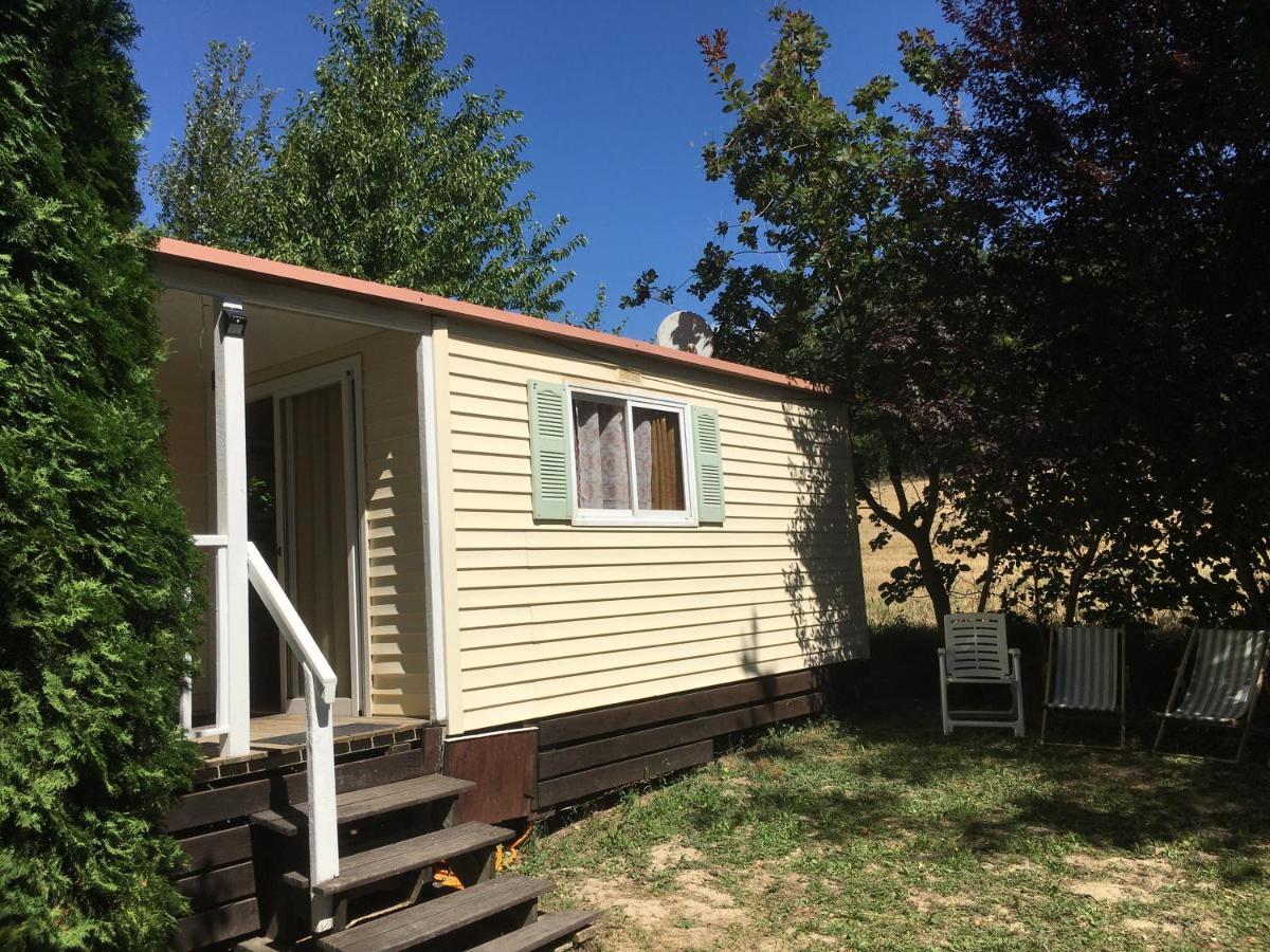 Mobile Home Avec Parking Chorges Kültér fotó